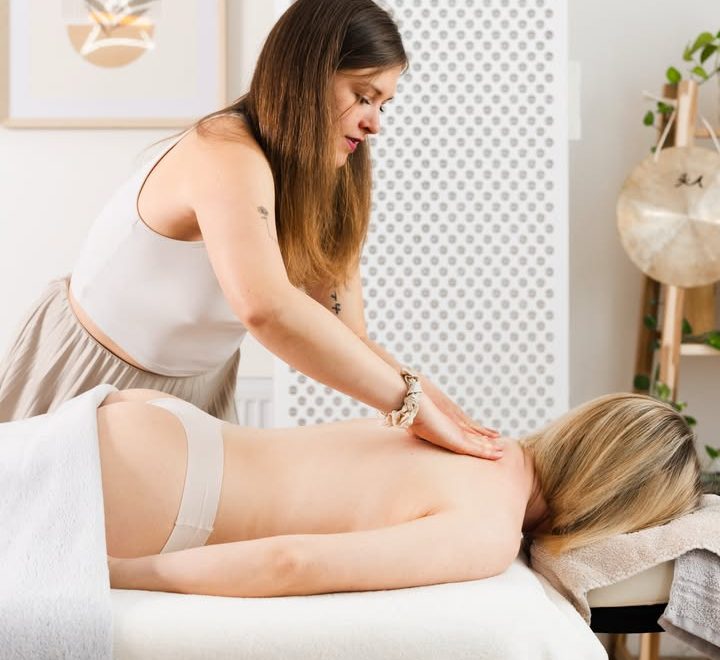 Naše fotobiomodulační panely jsou skvělým doplňkem profesionální péče ve vašich masážních studiích, fyzioterapeutických ordinacích, chiropraktických praxích…